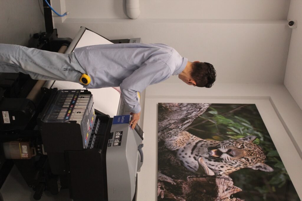 Giclée vs C-print (impresión fotográfica tradicional), offset e inkjet doméstico: qué cambia